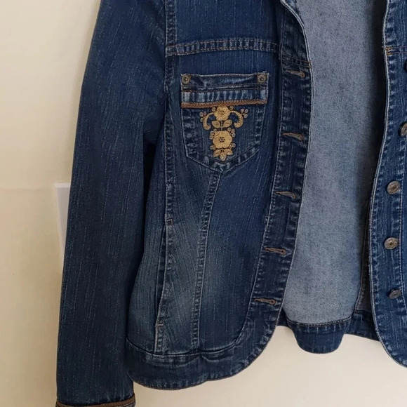 Kikit Boho Style Denim Jacket - Picture 4 of 8